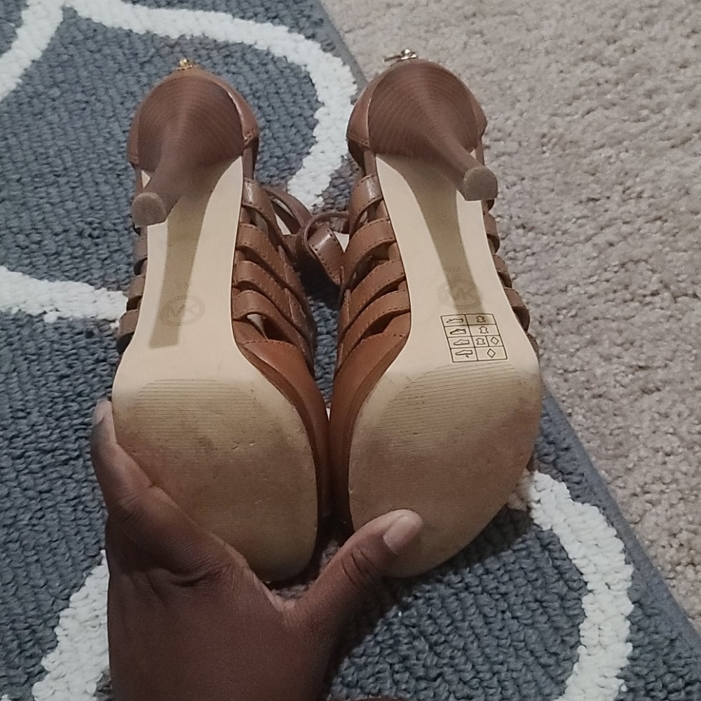 Shoes - Picture 3 of 3
